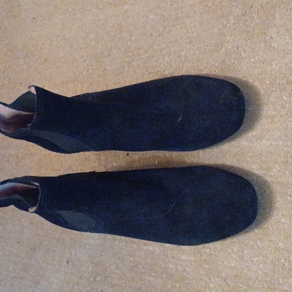 Madewell Chelsea Boots Black Suede VGUC 8 Minimalist classic office old money - Picture 4 of 11